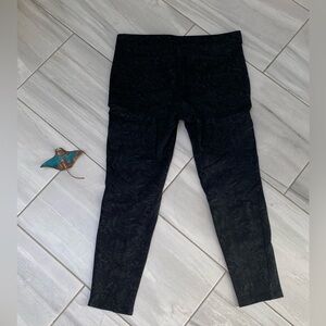 Style & Co Paisley Grey/Black Pull-on Stretch Ponte Leggings - Size L (Macy's)